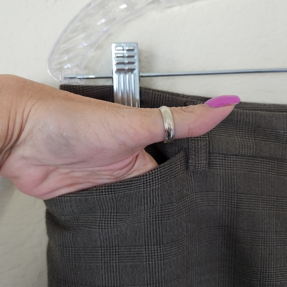 Liz Claiborne Lizsport Olive Green with Pattern Trouser Slacks Size 12 - Picture 2 of 7